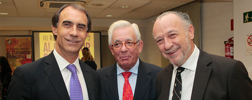 César Antón, director general del Imserso; Sánchez Martos, y José María Pino, presidente de Sanitaria 2000.