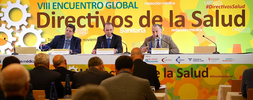 Joaquín Estévez, presidente de Sedisa;  Juan Antoni Ballesteros, director general de Asistencia Sanitaria de Castilla-La Mancha; y José María Pino, presidente de Sanitaria 2000.