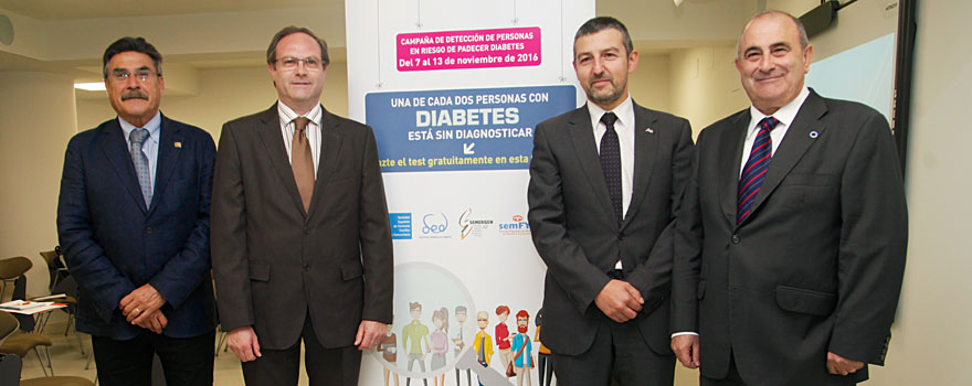 José Luis Llisterri, presidente de Semergen; Jesús Gómez, presidente de Sefac; Andoni Lorenzo, presidente de FEDE; y Edelmiro Menéndez, presidente de la Sociedad Española de Diabetes.