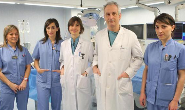 Implantan el primer corazón artificial completo en un ser humano en España