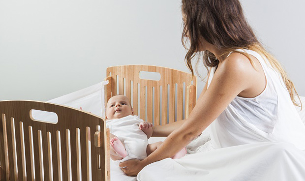 Menos muertes súbitas si los bebés duermen con los padres el primer año