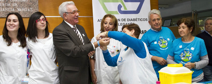 Sánchez Martos, durante la campaña de donación en el Hospital Severo Ochoa