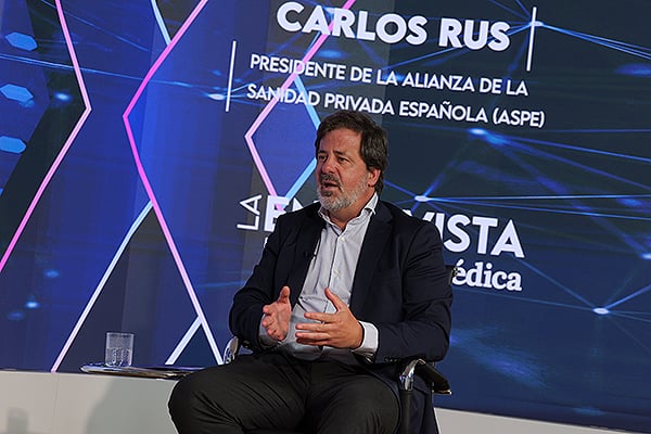 Carlos Rus: "Contar con la sanidad privada es algo que se critica en muchos ámbitos".