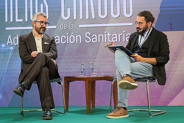 Padilla y Manu Ibáñez, redactor de Política de Redacción Médica.