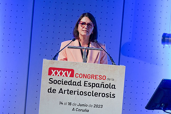 Marta Casañas Martínez, servicio de Medicina Interna en la Unidad de Lípidos y Riesgo Vascular del Hospital San Pedro en Logroño.