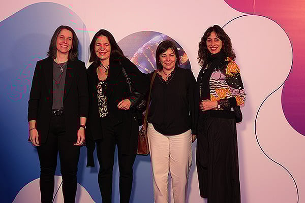 Cristina Asorey, directora de Comunicación y Marketing de Esclerosis Múltiple España; Karmele Zubizarreta, directora de Comunicación de la Asociación de Esclerosis Múltiple Vizcaya; Karmele Garro, directora de la Asociación de Esclerosis Múltiple de Vizcaya; Sandra Fernández, responsable de Entidades de Esclerosis Múltiple España.