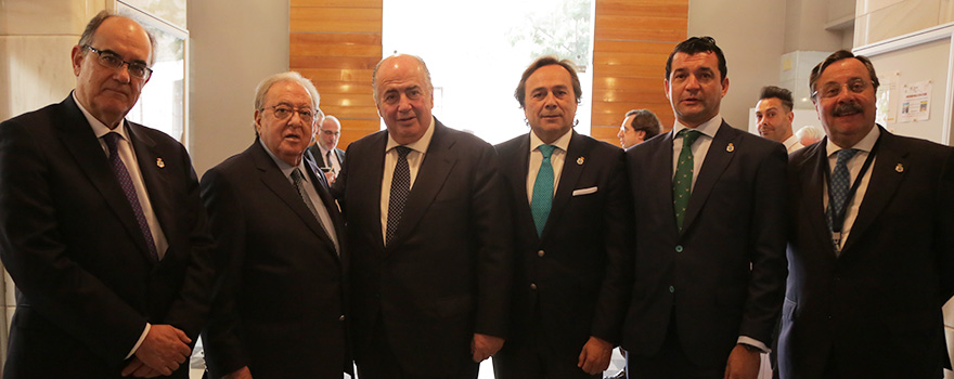 Luis Campos, presidente de AMA; Diego Murillo; Ricardo De Lorenzo, Francisco Javier Herrera, secretario general de AMA; y Álvaro Basilio, director de Comunicación de AMA; y Luis Cáceres Márquez, consejero de AMA.