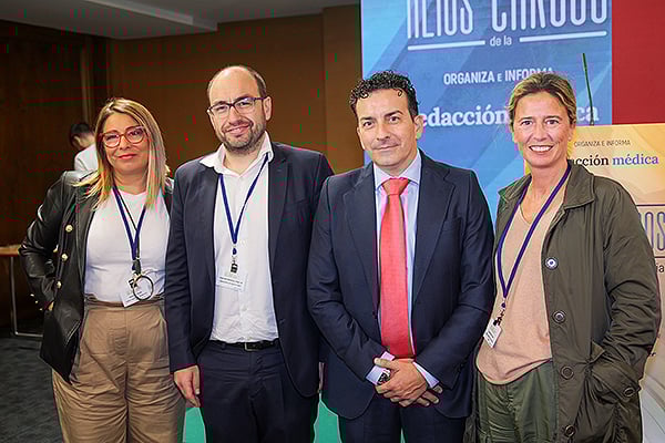 Zoraida Soriano, directora de Produccion de Conocimiento e Innovación del Instituto Aragones de Ciencias de la Salud; Jorge Emperador, secretario general técnico del Departamento de Sanidad de Aragón; Carlos Antón, director del Centro de Gestion Integrada de Proyectos Corporativos del Servicio Aragonés de Salud; y Elena Gonzalvo.