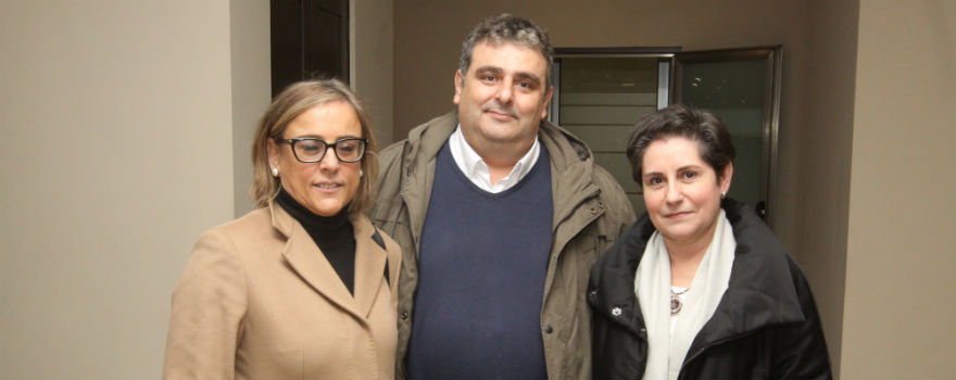 Maria Dolores Rubio, directora del Hospital Rodríguez Lafora; Jesús Ignacio Meco, director general de Indepf, y Rosa López-Torres, tesorera del Consejo General de Farmacia.