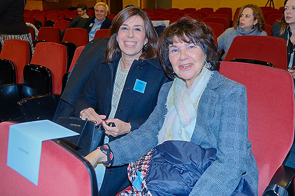 Lucía Viñuela, presidenta de la Fundación Margarita Salas; y Regina Revilla, directora Policy España en MSD.