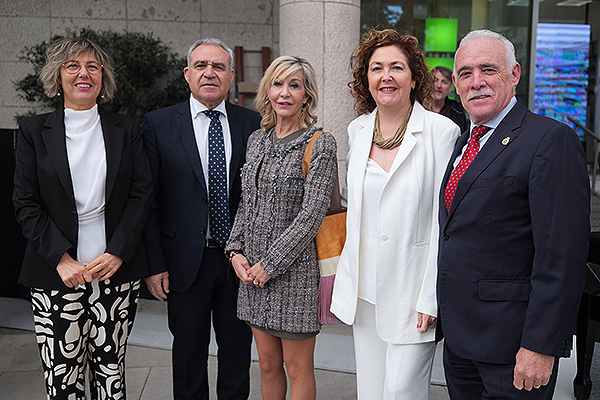 Rosa Arroyo, vicepresidenta segunda de la Cgcom; José María Rodríguez, secretario general del Cgcom; Virginia Izura, vicesecretaria de la Cgcom; Maribel Moya, vicepresidenta de la OMC; y Enrique Guilabert, tesorero del Cgcom.