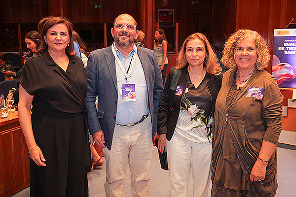 Isabel Pineros, directora de Market Access de Farmaindustria; Carlos Martín; Paloma González, directora de Market Access y Government Affairs en Edwards Lifesciences; y Carme Pinyol, miembro del departamento de Acceso en Novartis.