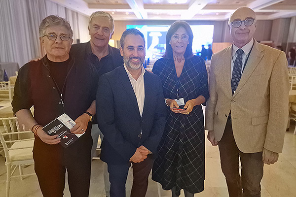 Rafael López Iglesias, vocal de la Junta Directiva y Presidente de la Agrupación Territorial en Castilla y León  de la Sociedad Española de Directivos de la Salud (Sedisa); José Manuel Perez Gordo, tesorero de Sedisa; Daniel Hormigo, decano de Facultad de Ciencias Biomédicas y de la Salud de la Universidad Europea de Madrid; Mercedes Ferro, vicepresidenta Primera y Vocal de ANDE Navarra.