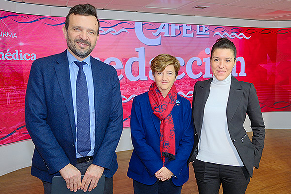 Pedro Martínez; Mercedes Navío, psiquiatra y coordinadora de la Oficina de Salud Mental de Madrid; y Timanfaya Hernández.