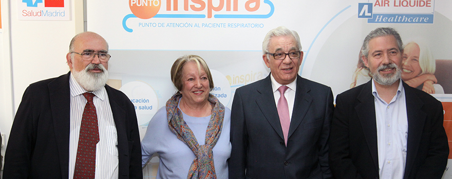 Javier Palicio, presidente de Fenaer; Soledad Alonso, presidenta honoraria de Fenaer; Sánchez Martos; y Carlos Lines, presidente de la Federación Europea de Fibrosis Pulmonar Idiopática.