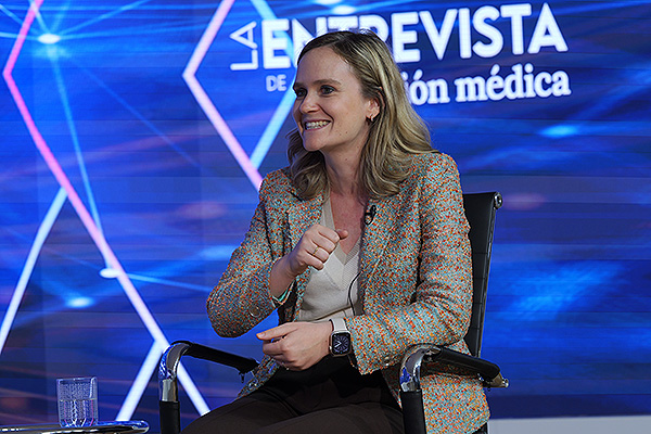 Cristina Sánchez durante la entrevista en Redacción Médica sobre la plataforma Medderi.