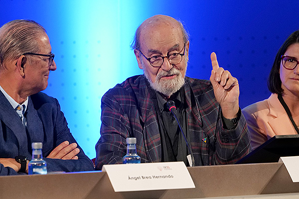 Emilio Ros,  jefe clínico de la Unidad de Lípidos y Consultor Senior del Servicio de Endocrinología y Nutrición del Hospital Clínic de Barcelona.