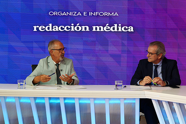 El vicepresidente segundo de Ancap, César Comuñas, y José Luis Álvarez-Ossorio, durante el debate.