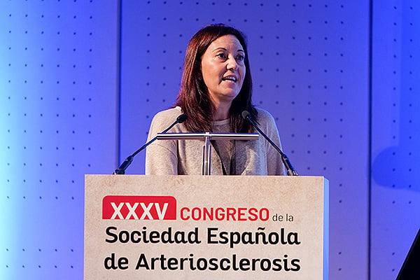  Iria Pinal Osorio, facultativa especialista de Área Endocrinal en SERGAS.