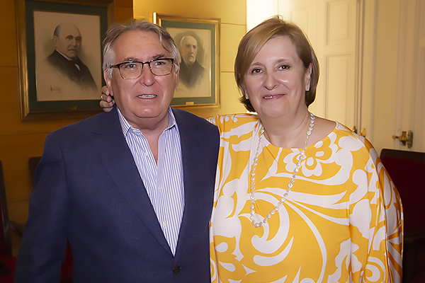 Francisco Ortiz, marido de Pilar Rodríguez Ledo; y Pilar Rodríguez Ledo