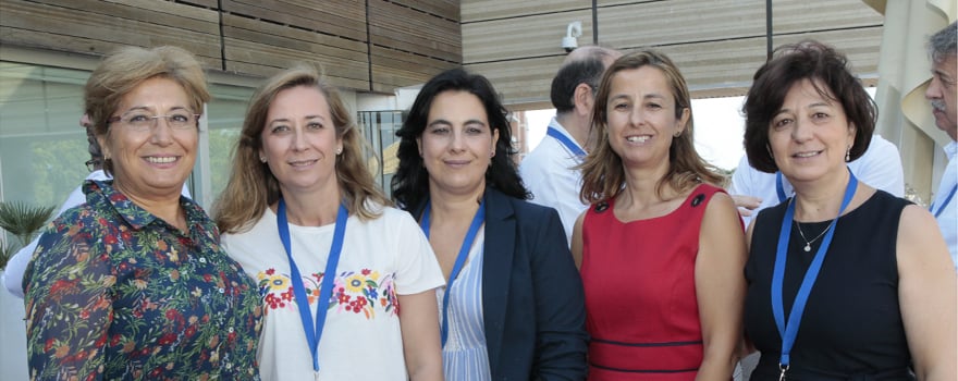 Pilar Espejo, gerente del Hospital Virgen de las Nieves de Granada; Eva Jiménez, gerente del H. Campus de la Salud (Granada); Macarena Martín, gerente de la A.G.S Norte de Almería; María Aguilera, gerente de Distrito Granada/Departamento Metropolitano de Granada; y María Dolores Llamas, gerente de Distrito Costa del Sol (Málaga).