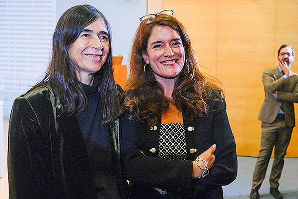 María Antonia Blasco, directora del Centro Nacional de Investigaciones Oncológicas; y Eva Ortega-Paíno.