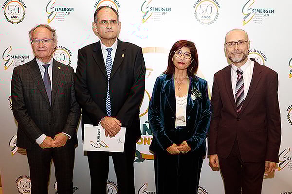 Antonio Otero, exvicepresidente de Semergen; José Polo; Dulce Ramírez, vicepresidenta primera de Sedisa; y Julio Zarco, expresidente de Semergen 2004-2010 y subdirector gerente del Hospital Clínico San Carlos.
