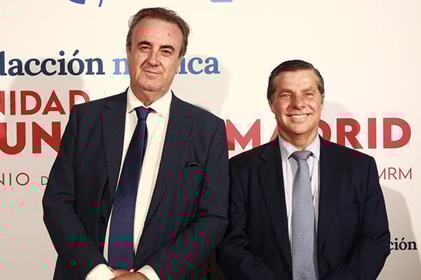 Víctor Pedrera, secretario general de la Federación Española de Sindicatos Médicos; e Ignacio Domínguez, jefe de Sección de la Unidad de la Columna del Hospital Clínico San Carlos.
