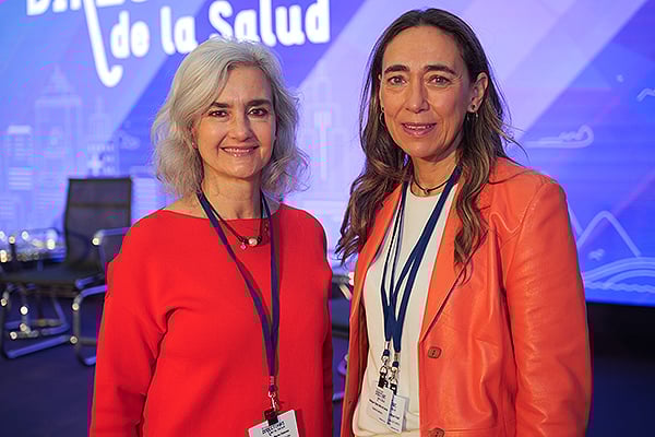  Maria Dolores Acón, directora gerente del Hospital Marqués de Valdecilla de Santander; y María Carmen Rodríguez, gerente del Hospital Universitario de Salamanca.