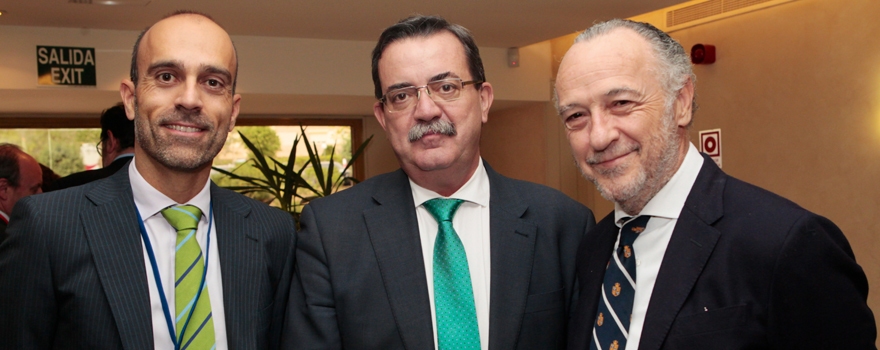 Ricardo López, director de Sanitaria 2000; Manuel Molina, viceconsejero de Asistencia Sanitaria de la Comunidad de Madrid y José María Pino, presidente de Sanitaria 2000. 