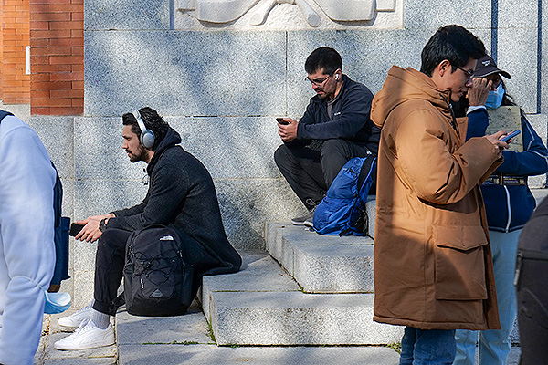 Los aspirantes se evaden antes de acceder a la Facultad.