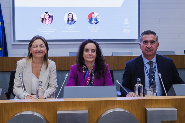 Elena Cámara, Olga Ginés y Francisco García.