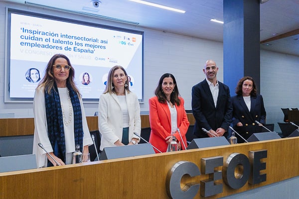 Marta de las Casas, Ana Valdivielso, Esther Díaz, Jordi Casas y Loreto González.