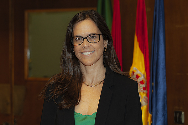 Almudena Fernández-Bravo