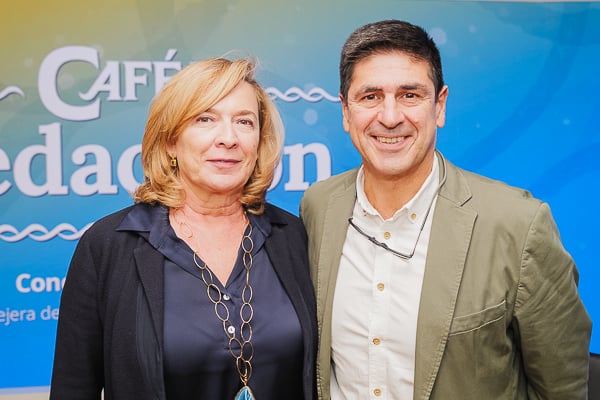 Eva Rapado, gerente nacional de Relaciones Institucionales y de Acceso de Pfizer; y Manuel Vilas, responsable de Relaciones Institucionales y Acceso Regional Galicia y Asturias de Pfizer.