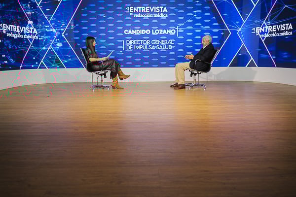 Un momento durante la entrevista en el plató de Redacción Médica.