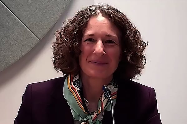 Carolyn-Sousa-directora-comercial-regional-de-Tumores-Sólidos-de-Janssen-para-Europa-Oriente-Medio-y-África