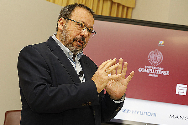 César Hernández, director general de la Cartera Común de los Servicios del Sistema Nacional de Salud y Farmacia.