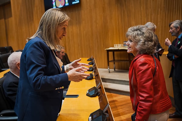 Ana Pastor conversa con María Luisa Carcedo.