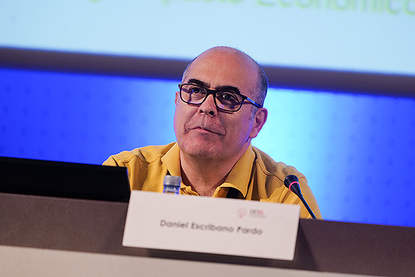Daniel Escribano, facultativo del Servicio de Medicina Familiar y Comunitaria del Centro de Salud Oliver, en Zaragoza.