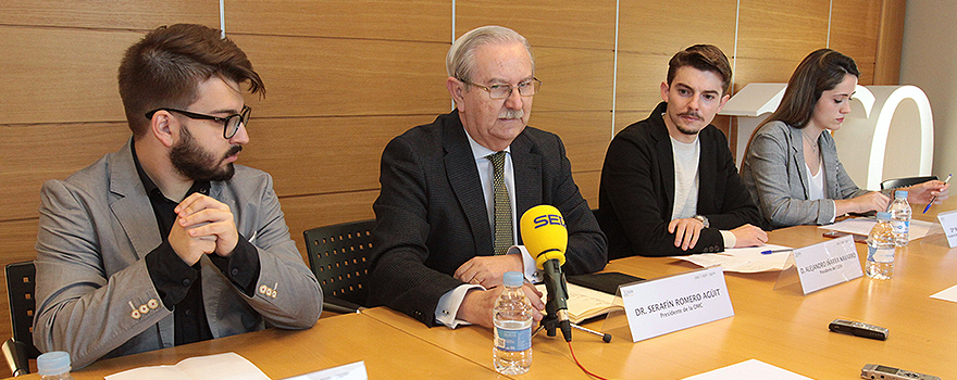 Daniel Sánchez Ruiz, vicepresidente de Asuntos Externos del CEEM; Serafín Romero, presidente de la OMC; Alejandro Iñarra Navarro, presidente del CEEM; Marina Vera, vicepresidenta de Organización Territorial del CEEM.