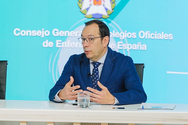 José Luis Cobos Serrano, vicepresidente del Consejo General de Enfermería (CGE).
