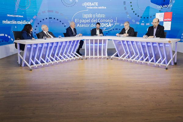 Un momento del debate celebrado en Redacción Médica.