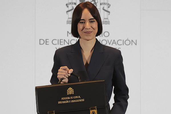 Diana Morant recibe la cartera de Ciencia, Innovación y Universidades.