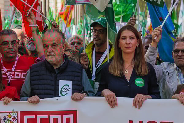 Fernando Hontangas junto a Laura Villaseñor al comienzo de la manifestación.
