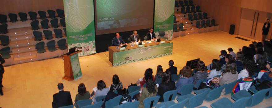 Un momento del encuentro con estudiantes.