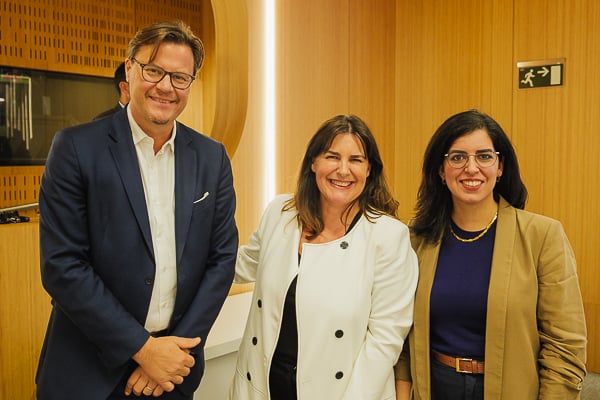 Giuseppe Chiericatti, director general de Chiesi España; Goretti Hidalgo, directora de Comunicación y Relaciones Institucionales; y Julia Moreno, Sustainability & ESG Manager de Chiesi.