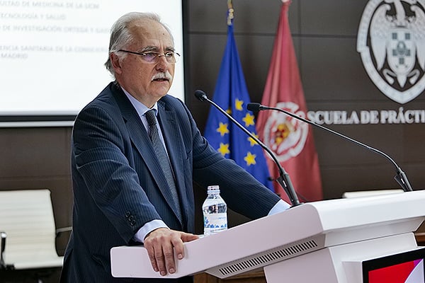 Fernando Bandrés Moya, doctor en Medicina, especialista en Análisis Clínicos, Medicina Legal y Forense, catedrático de Medicina Legal en la Facultad de Medicina de la UCM.