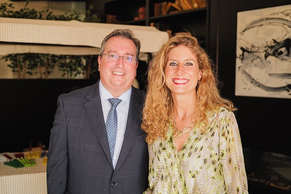 Graciliano Estrada, presidente del Colegio de Médicos de Segovia: y Gema Giménez, Kam Manager GSK.