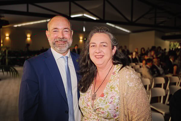 Pablo Herrera, vicedecano de Fisioterapeutas de Madrid; y Aurora Sraujo, decana de Fisioterapeutas de Madrid.
